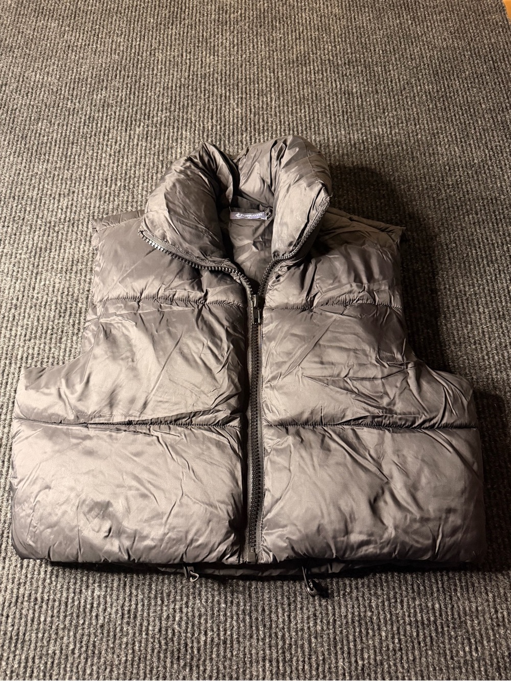 Fuinloth Black Cropped Puffer Vest Women’s Medium High Collar Zip